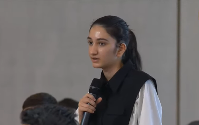 Prezident Polad Həşimovun qızı ilə danışarkən kədərləndi - VİDEO