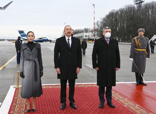 İlham Əliyev Rusiyaya rəsmi səfərə gedib - FOTO