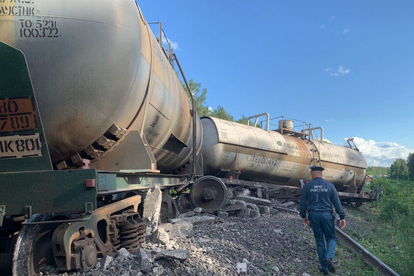 Rusiyada 12 vaqon relsdən çıxdı, bir nəfər həyatını itirib - FOTO