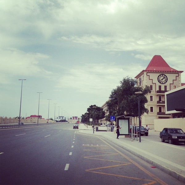 Xəzər Rayonu Buzovna qəbirstanlığı Diqqəti cəlb edir