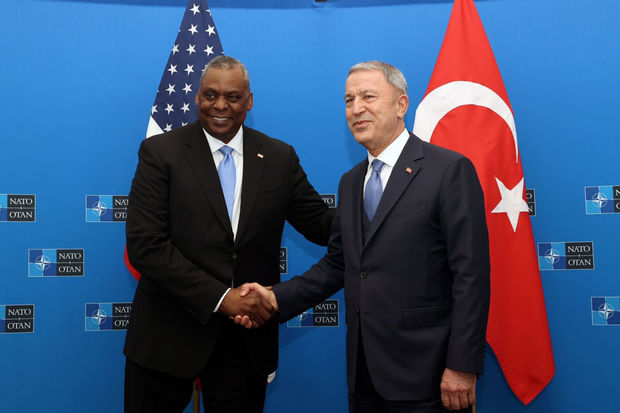 Türkiyə və ABŞ müdafiə nazirləri arasında danışıqlar olub