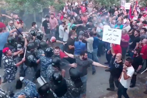 Ermənilər Livandakı Azərbaycan səfirliyinə hücum etdilər