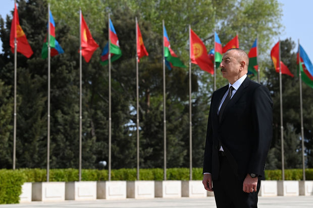 Bişkekdə Heydər Əliyev adına Məktəb-Gimnaziya təhsil-tərbiyə kompleksinin açılışı olub - FOTO