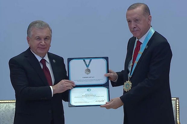 Rəcəb Tayyib Ərdoğana “Türk Dünyasının Ali Ordeni” təqdim edilib