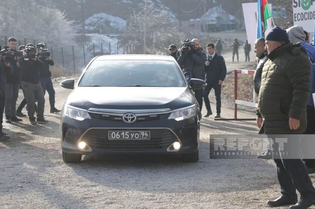 Xankəndi yolunda sülhməramlıların təminat avtomobili maneəsiz hərəkət edib