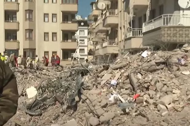 Azərbaycanlı tələbələrin olduqları binada sağ insan yoxdur