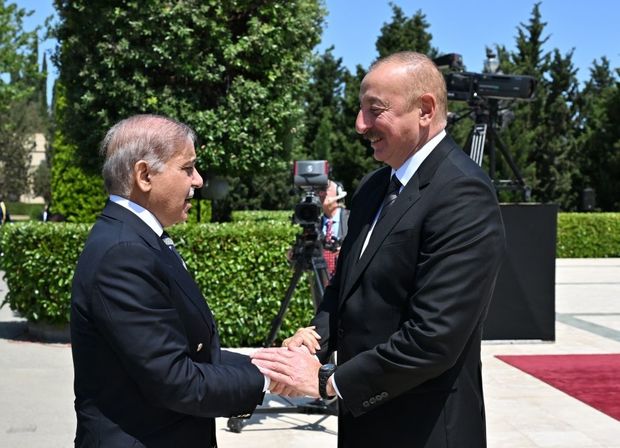 Şahbaz Şərif: “Bakını dünyanın hər hansı ən inkişaf etmiş, gözəl şəhəri ilə müqayisə etmək olar”
