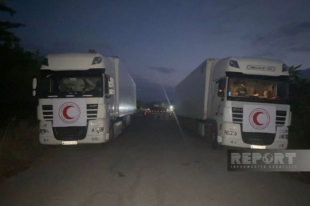 Bakıdan erməniəsilli şəxslərə yardım aparan humanitar karvan Ağdam-Xankəndi yolunda gözləyir