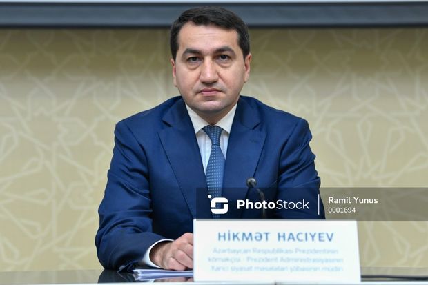 Hikmət Hacıyev: “Azərbaycan planlaşdırılmış təlimlər keçirir, Ermənistan isə sərhədə qoşun cəmləşdirir”