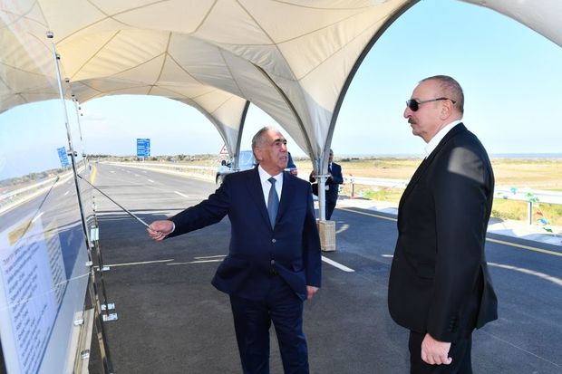 Prezident İlham Əliyev ödənişli yeni avtomobil yolunun açılışında iştirak edib
