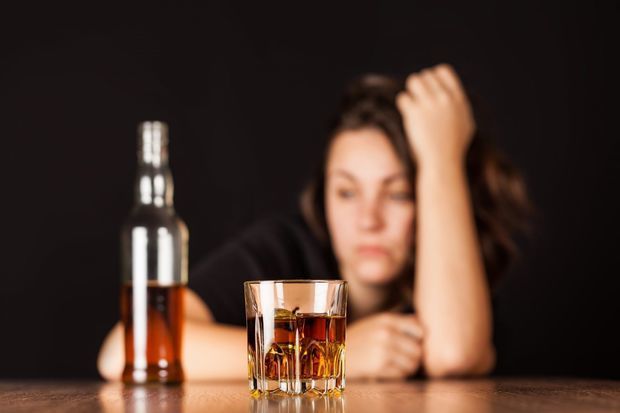 Tovuzda 16 yaşlı qız alkoqoldan zəhərlənib