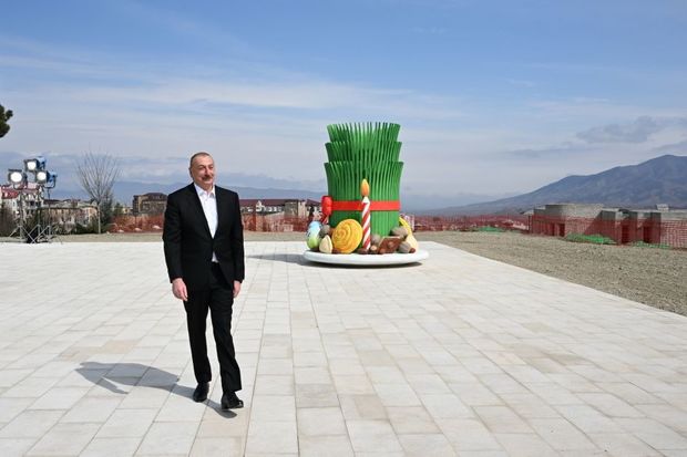 Xankəndinin mərkəzi meydanına “Zəfər meydanı” adı verilib