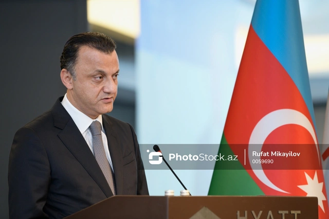Vüqar Qurbanov baş həkimi İŞDƏN ÇIXARDI