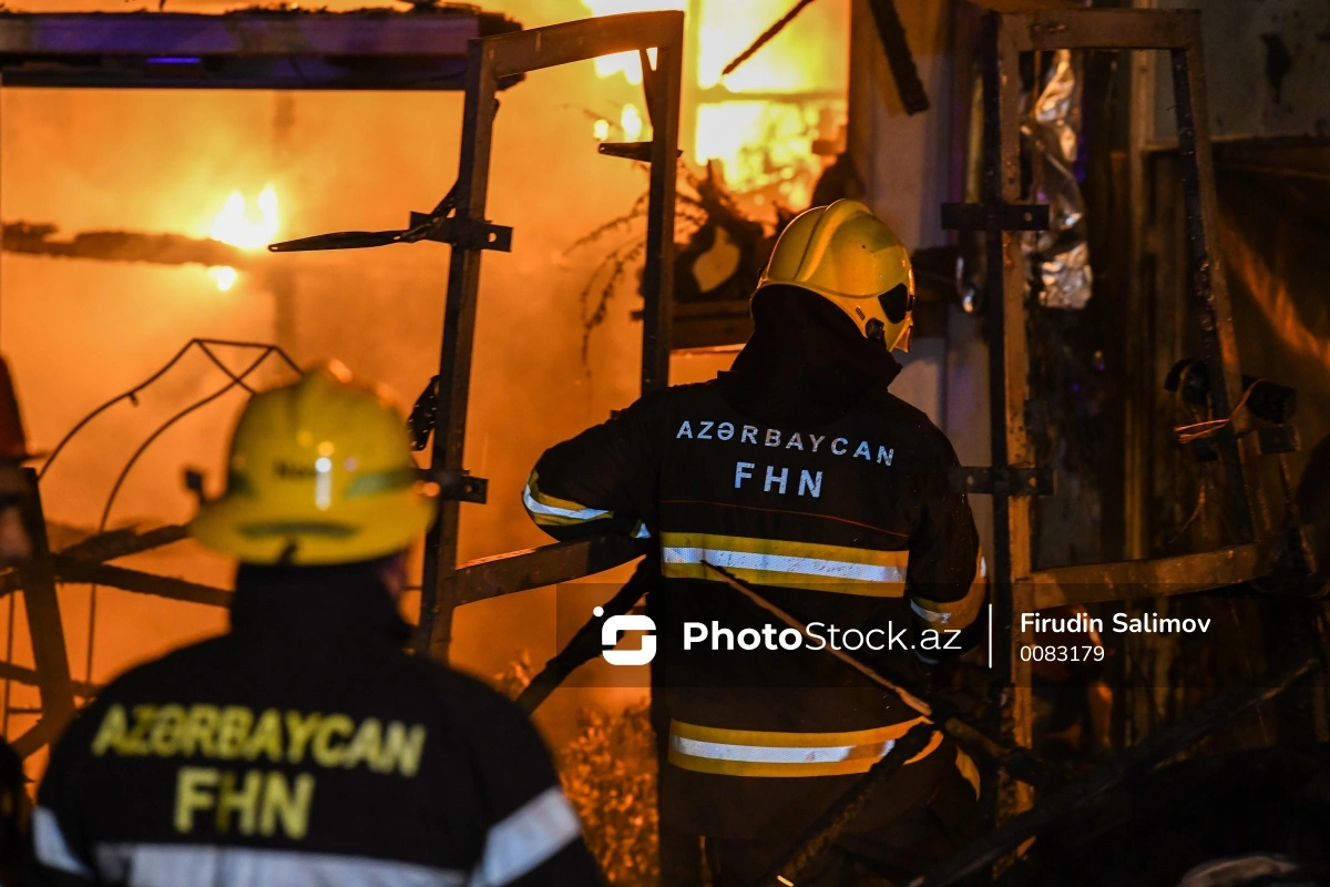 Azərbaycanda DƏHŞƏT: Yanmış evdən dörd nəfərin meyiti tapıldı