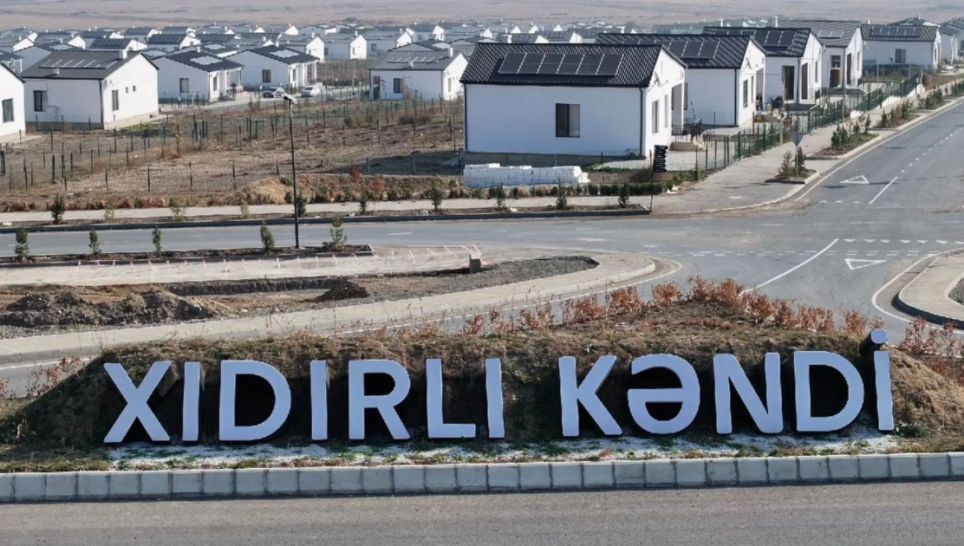 Ağdam rayonunun Xıdırlı kəndinə daha 15 ailə köçürülüb, açarlar təqdim edilib