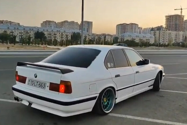 BMW-nin yanması ilə nəticələnən qəzada ölən sürücünün və avtomobilinin GÖRÜNTÜSÜ