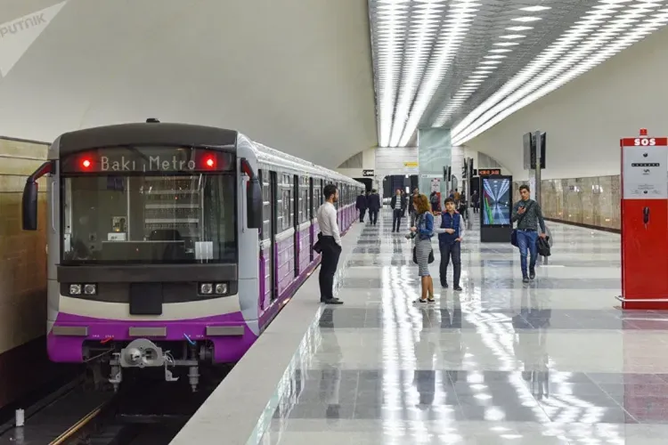 Metroda qadına qarşı əxlaqsız hərəkətlər edən kişi həbs olundu
