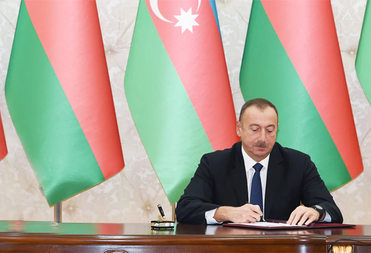 İlham Əliyev bir qrup şəxsi təltif etdi - SİYAHI