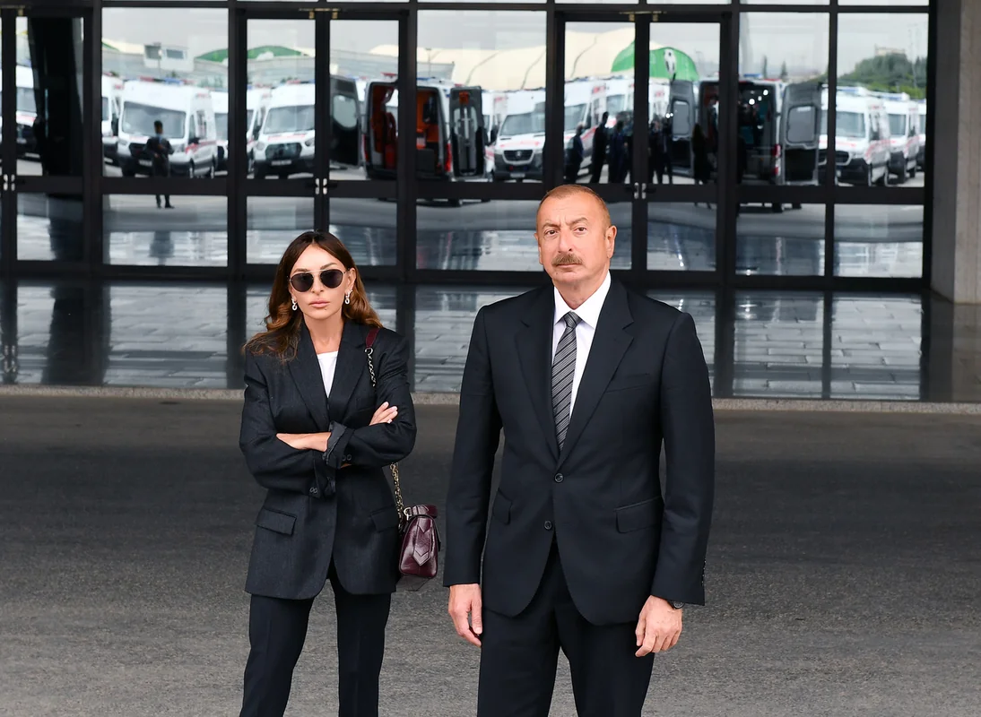 Prezident İlham Əliyev və birinci xanım Mehriban Əliyeva paytaxt Daşkənddən Buxaraya gediblər