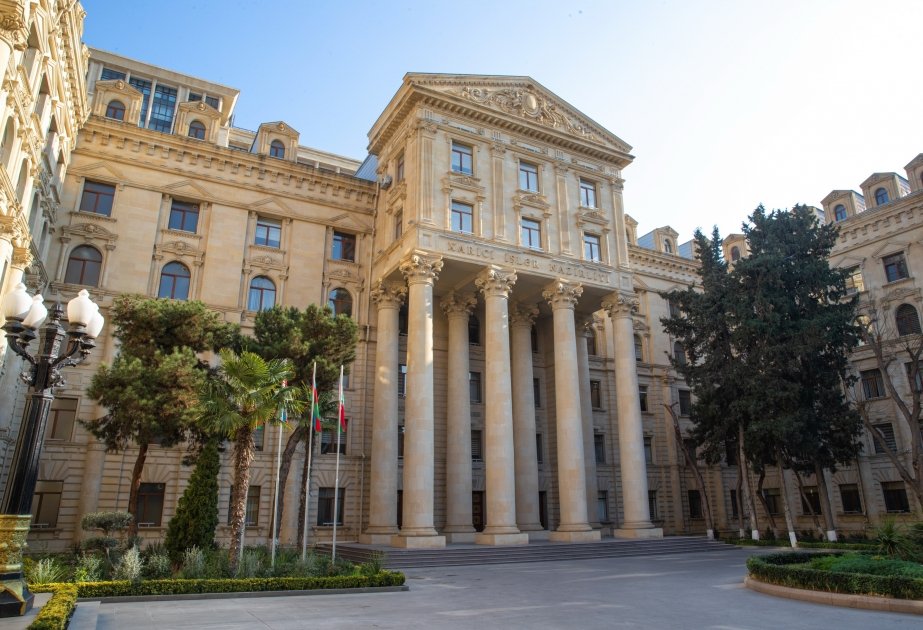 Rəsmi Bakı Azərbaycanın Rusiyadakı səfirliyinin qonaq evi qarşısındakı TƏXRİBATI PİSLƏDİ