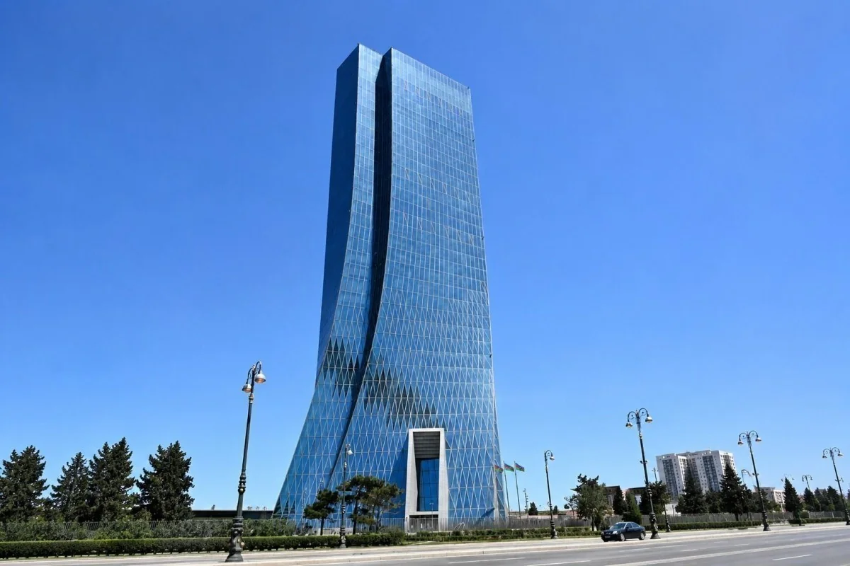 Mərkəzi Bankın yüksəkvəzifəli şəxsi işdən çıxdı - FOTO