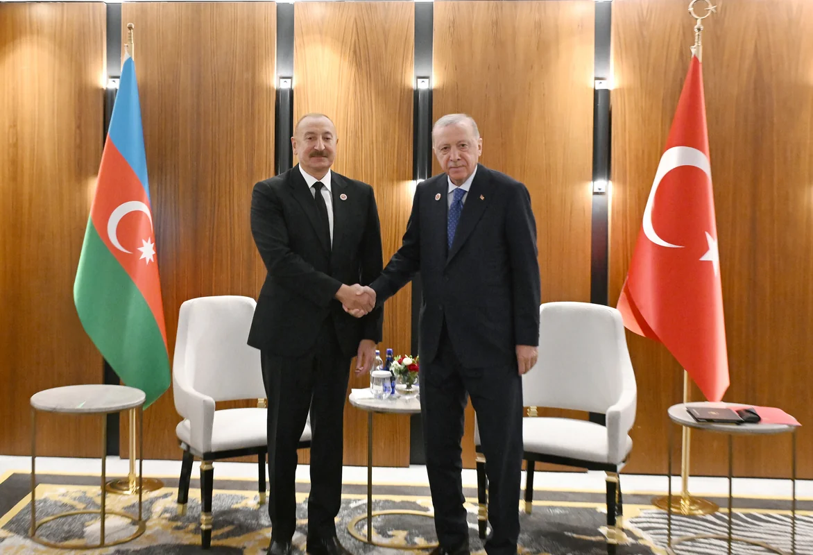 İlham Əliyevin Bişkekdə Rəcəb Tayyib Ərdoğanla görüşü olub