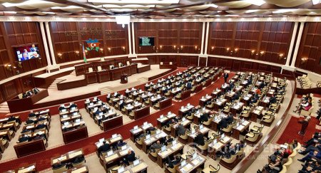 Parlament “Dövlət rüsumu haqqında” qanuna dəyişiklik etdi