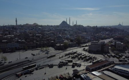 Azərbaycan vətəndaşı İstanbulda silahını təmizləyərkən ehtiyatsızlıqdan dünyasını dəyişdi