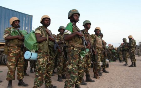 Somalidə silahlı şəxslər parlamentin iclasına mane oldu