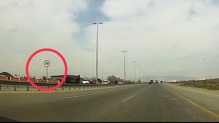 Bakı-Ələt yolunda sürücüləri radara salan yol nişanı - NÖQSAN VAR - VİDEO