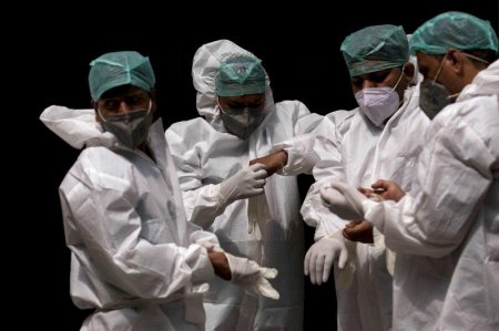 Hindistanda koronavirusa yoluxanların sayı ardıcıl dördüncü sutkalıq rekordu vurur
