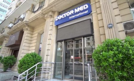 Doktorsuz “Doktor Med” klinikası: Pasiyentlər necə aldadılır?